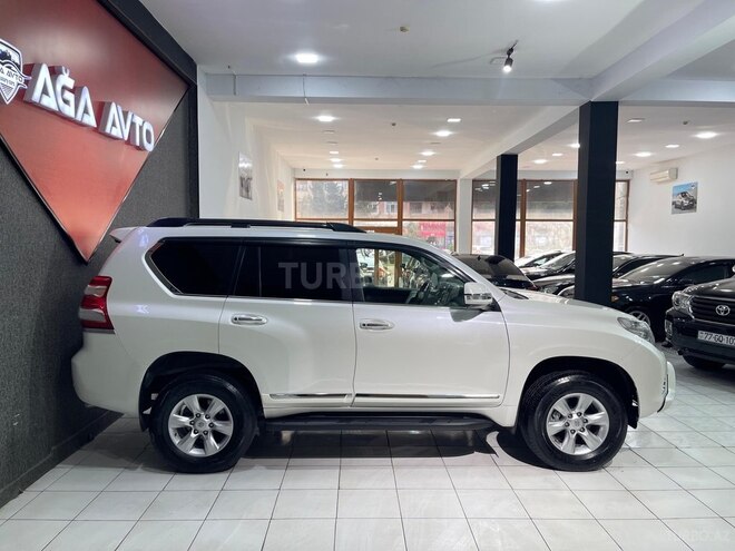 Toyota Land Cruiser Prado-6
