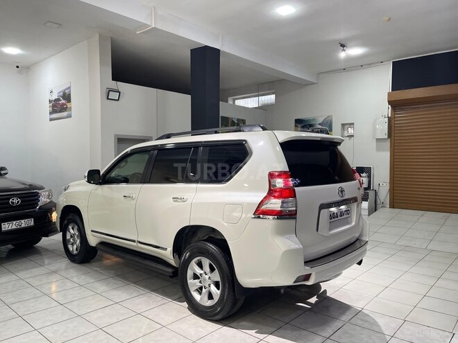 Toyota Land Cruiser Prado-10