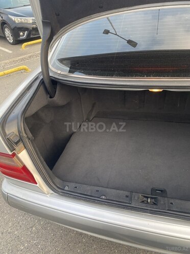 Mercedes E 240 1999, 405,631 km - 2.6 л - Bakı