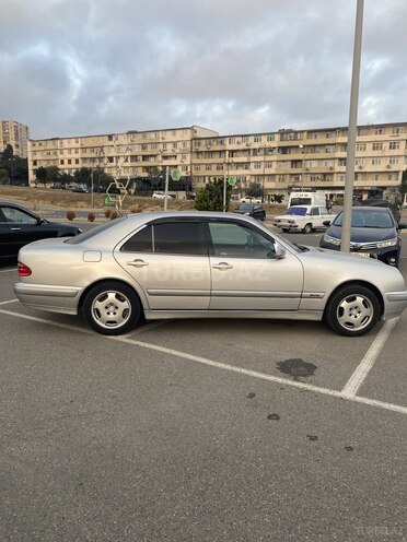 Mercedes E 240 1999, 405,631 km - 2.6 л - Bakı