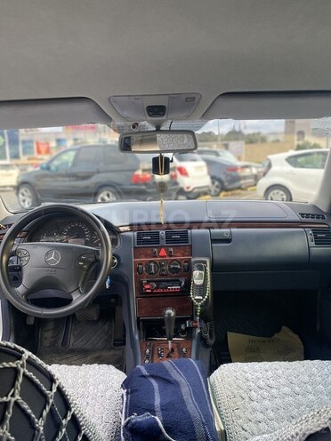 Mercedes E 240 1999, 405,631 km - 2.6 л - Bakı