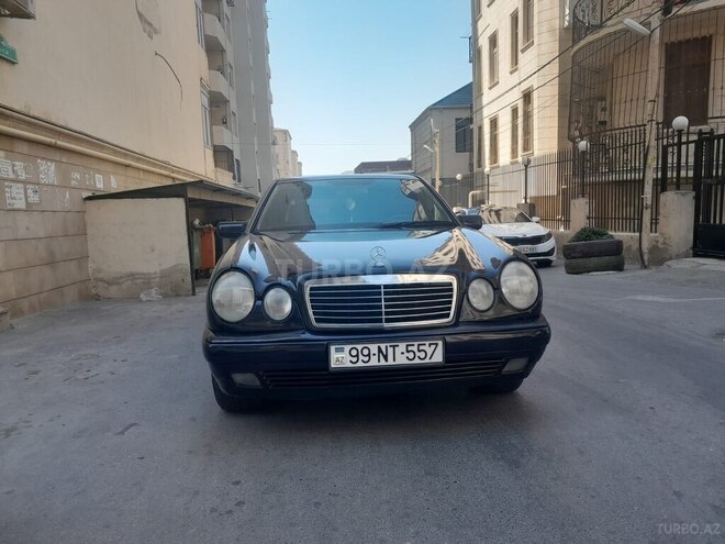 Mercedes E 200 1999, 298,000 km - 2.0 l - Bakı