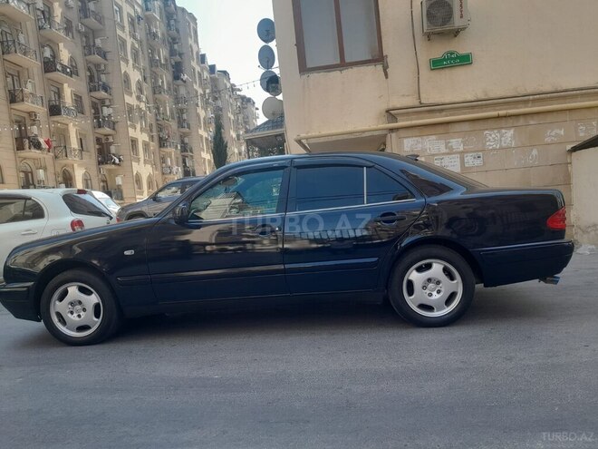 Mercedes E 200 1999, 298,000 km - 2.0 l - Bakı