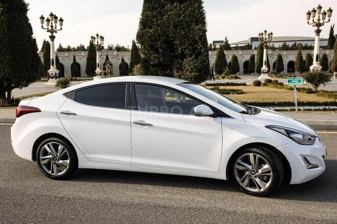Hyundai Elantra 2015, 134,000 km - 1.6 l - Gəncə