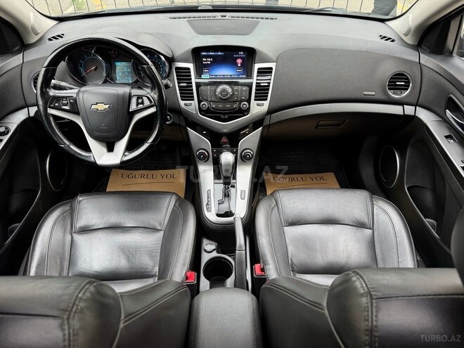 Chevrolet Cruze-11