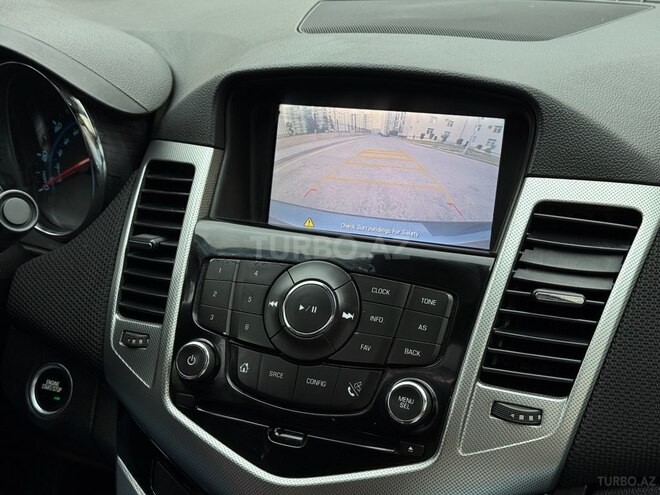 Chevrolet Cruze-17