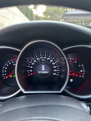 Kia K5-8
