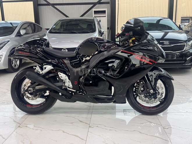Suzuki GSX 1300 R Hayabusa-8
