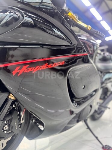 Suzuki GSX 1300 R Hayabusa-14