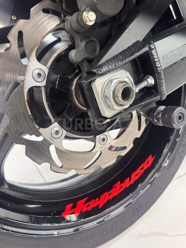 Suzuki GSX 1300 R Hayabusa-15