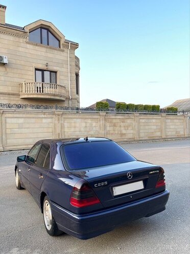Mercedes C 220 d 1998, 399,000 km - 2.2 l - Sumqayıt