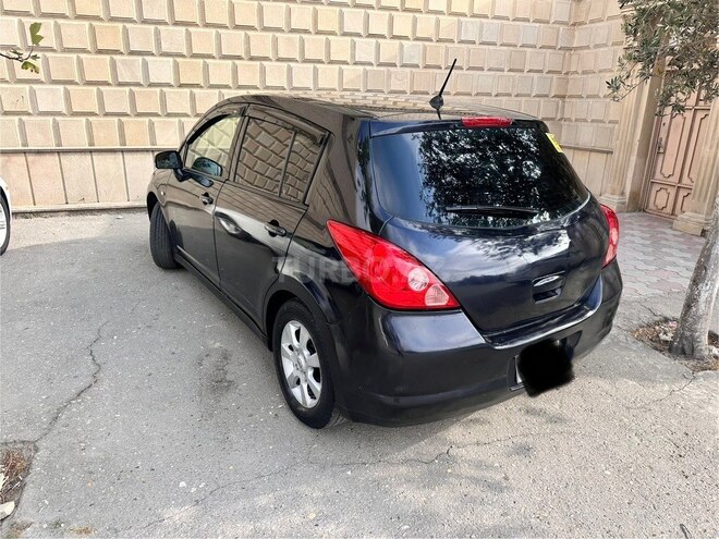 Nissan Tiida-8