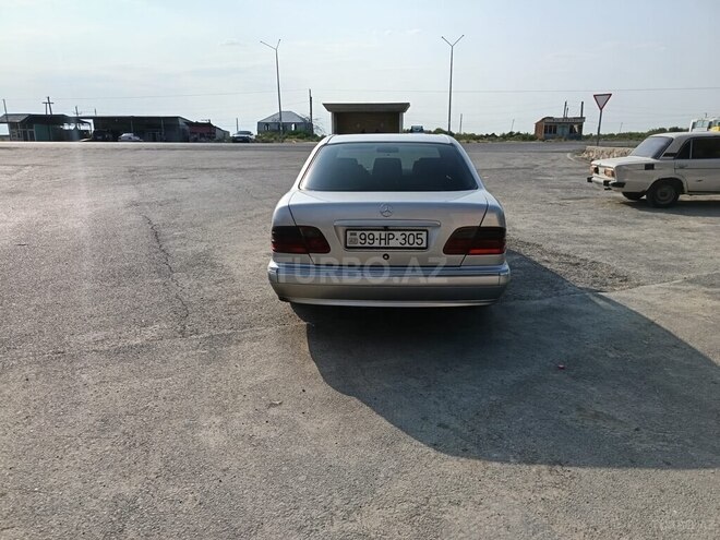 Mercedes E 220 d 2000, 235,189 km - 2.2 l - Ağcabədi