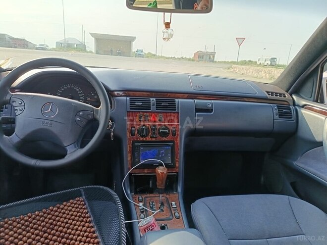 Mercedes E 220 d 2000, 235,189 km - 2.2 l - Ağcabədi