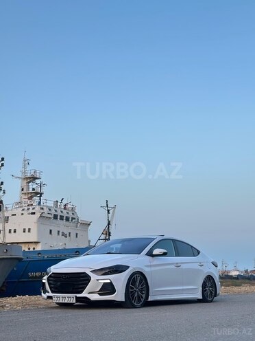 Hyundai Elantra 2017, 133,576 km - 1.6 л - Bakı