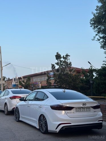 Hyundai Elantra 2017, 133,576 km - 1.6 л - Bakı