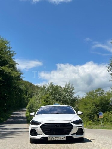 Hyundai Elantra 2017, 133,576 km - 1.6 л - Bakı