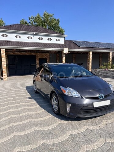 Toyota Prius-2