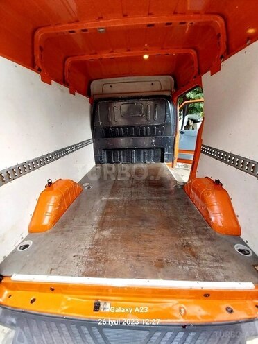 Ford Transit-8