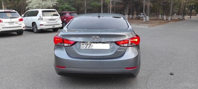 Hyundai Elantra 2015, 233,355 km - 1.8 l - Sumqayıt