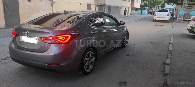 Hyundai Elantra 2015, 233,355 km - 1.8 l - Sumqayıt