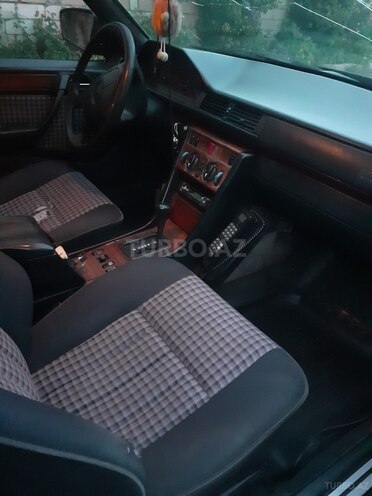 Mercedes E 250 1995, 644,772 km - 2.5 л - İmişli