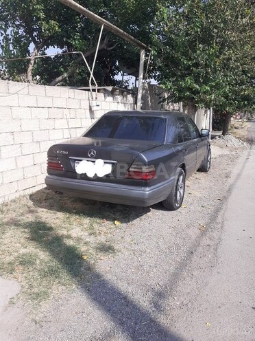 Mercedes E 250 1995, 644,772 km - 2.5 л - İmişli