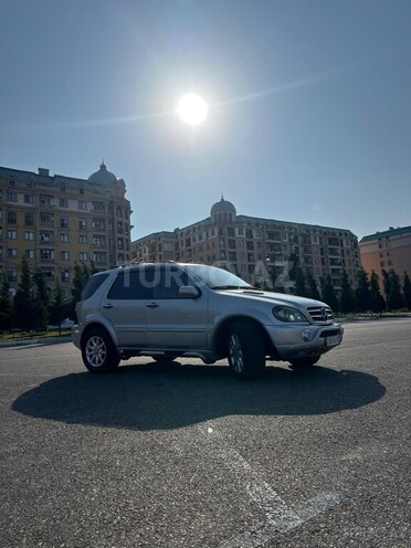 Mercedes  2003, 325,523 km - 4.0 л - Sumqayıt