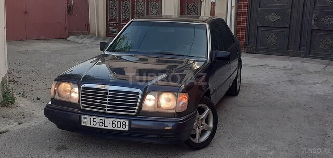 Mercedes E 200 1995, 359,683 km - 2.0 l - Bakı