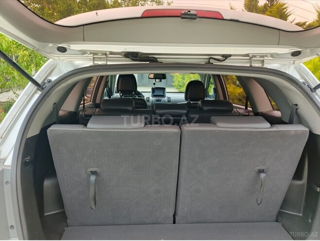 Kia Sorento-13