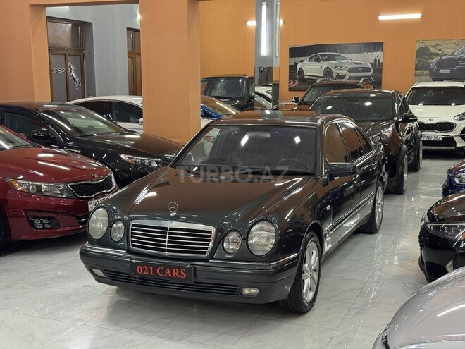 Mercedes E 240-12