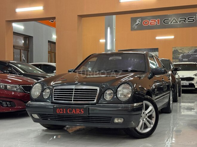 Mercedes E 240-3