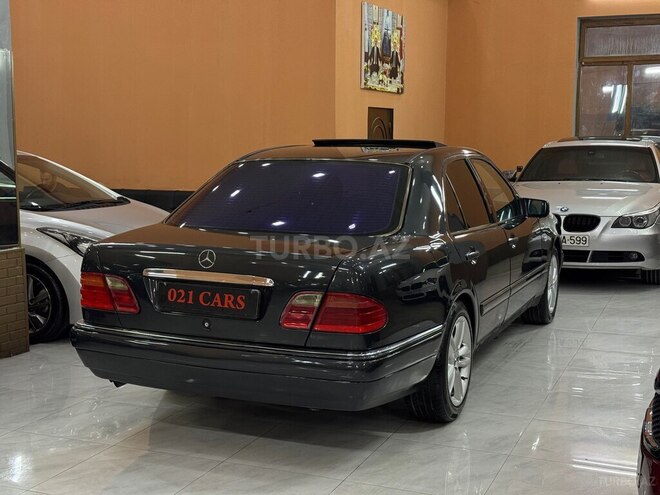 Mercedes E 240-9