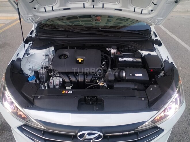 Hyundai Elantra 2018, 135,185 km - 2.0 л - Bakı