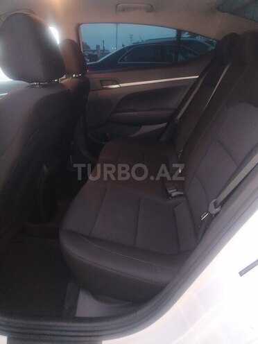 Hyundai Elantra 2018, 135,185 km - 2.0 л - Bakı