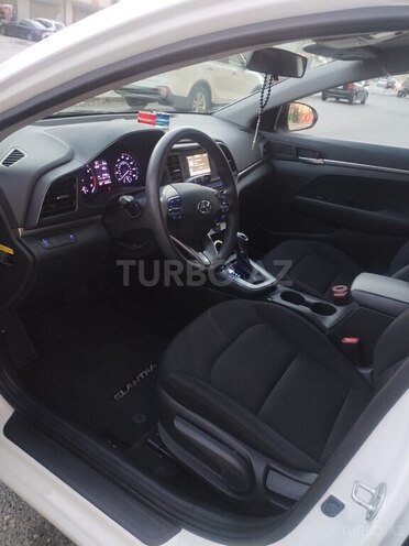 Hyundai Elantra 2018, 135,185 km - 2.0 л - Bakı