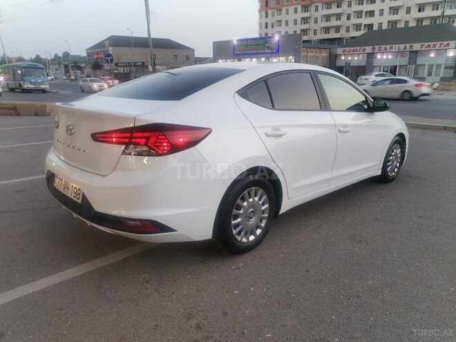 Hyundai Elantra 2018, 135,185 km - 2.0 л - Bakı