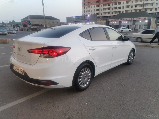 Hyundai Elantra 2018, 135,185 km - 2.0 л - Bakı