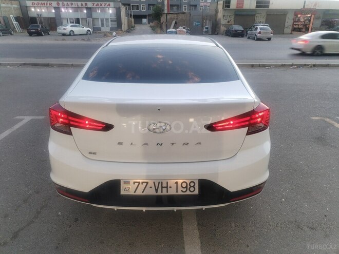 Hyundai Elantra 2018, 135,185 km - 2.0 л - Bakı