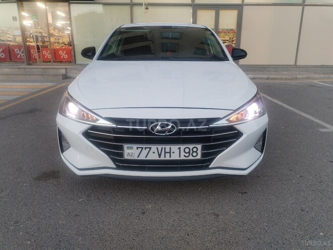 Hyundai Elantra 2018, 135,185 km - 2.0 л - Bakı