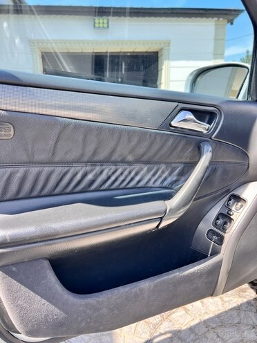 Mercedes C 200 2000, 357,000 km - 2.0 л - Bakı