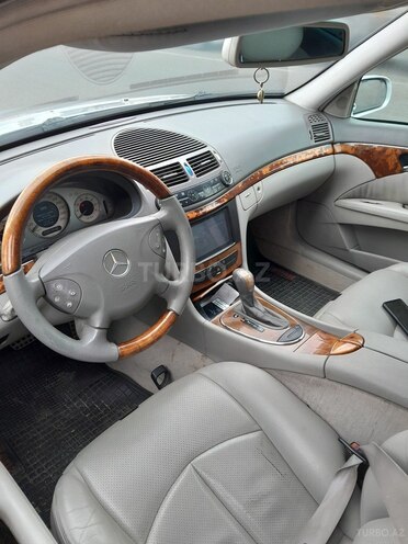 Mercedes E 350 2002, 235,361 km - 3.5 l - Bakı