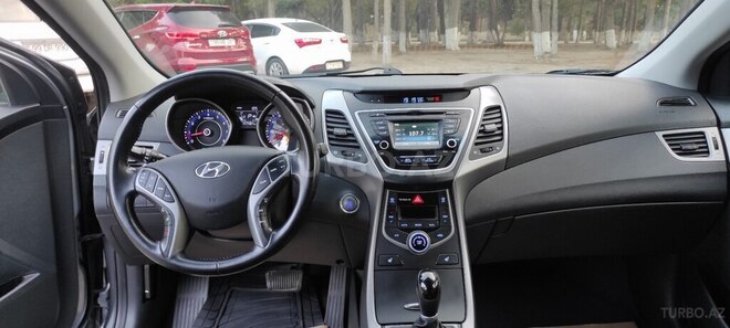 Hyundai Elantra 2015, 225,308 km - 1.8 л - Sumqayıt