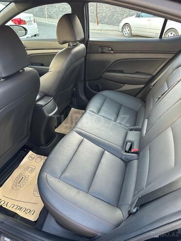 Hyundai Elantra 2019, 104,607 km - 1.6 л - Bakı