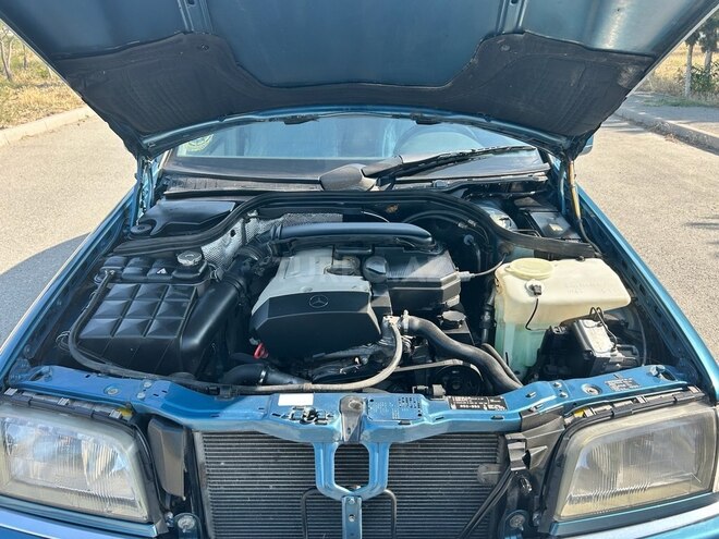 Mercedes C 200 1997, 424,000 km - 2.0 л - Sumqayıt