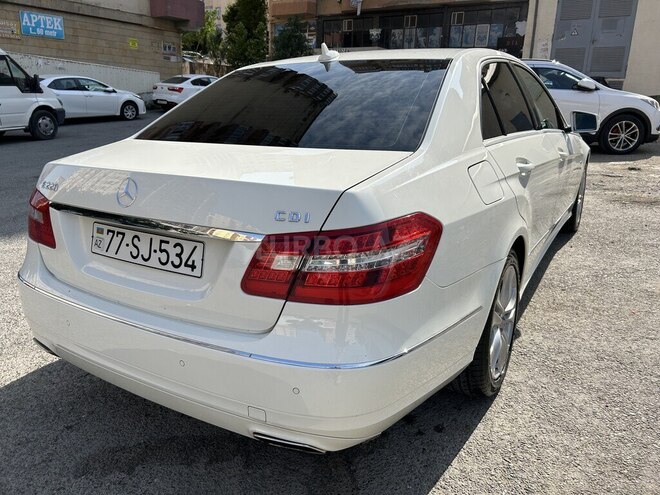 Mercedes E 220 2012, 259,000 km - 2.2 l - Bakı