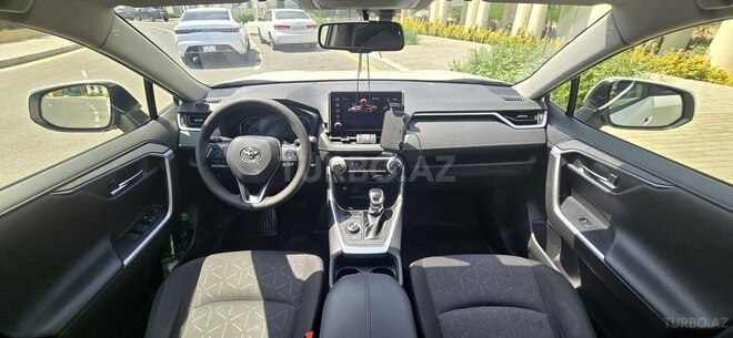Toyota RAV4-10