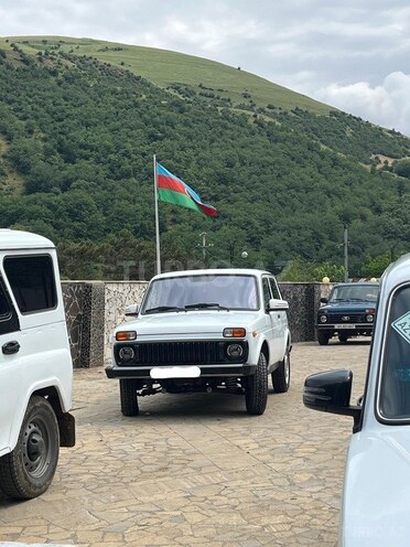 LADA (VAZ) Niva 2015, 90,091 km - 1.7 l - Yardımlı