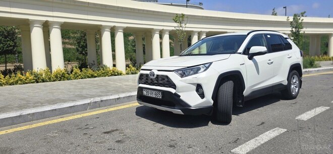 Toyota RAV4-3