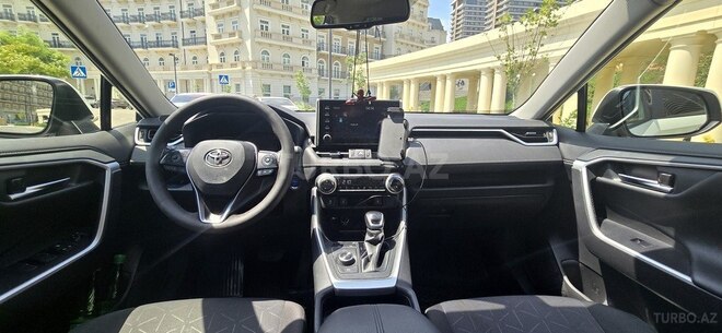 Toyota RAV4-9